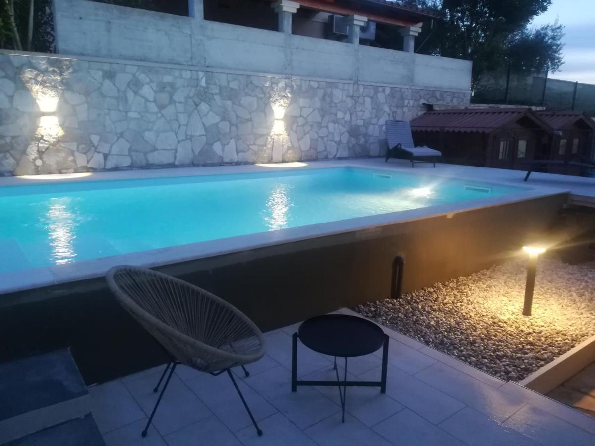Kamenjak Volme, Cousy House With Pool Banjole Buitenkant foto