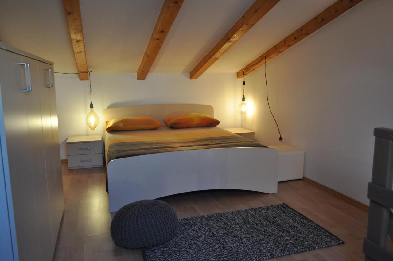 Kamenjak Volme, Cousy House With Pool Banjole Buitenkant foto